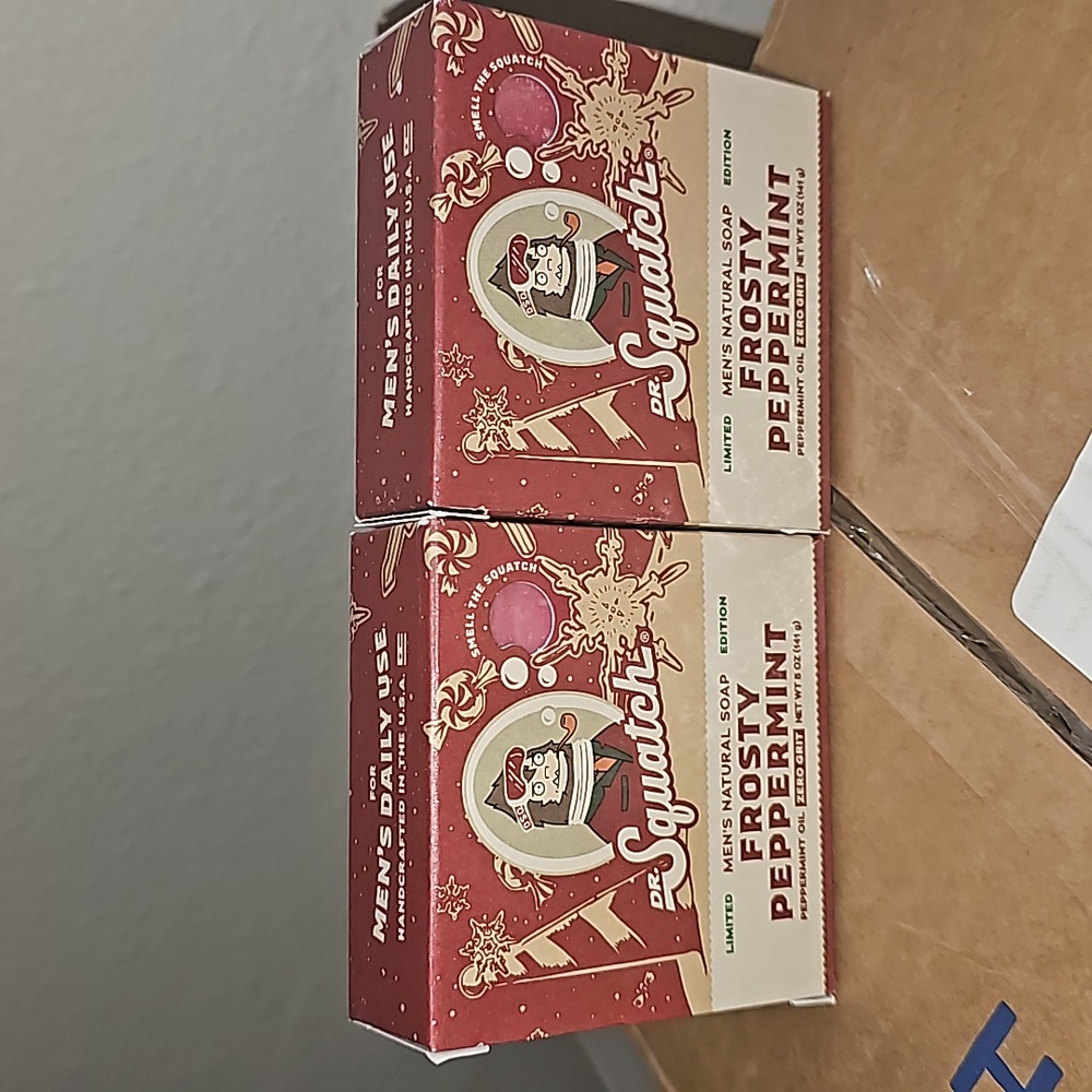 Bundle of 2 Dr. Squatch “Frosty Peppermint ”Limited Edition Men’s Soap